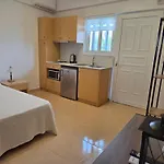 Corafili شقة