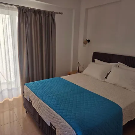 Corafili Apartman Kiotári