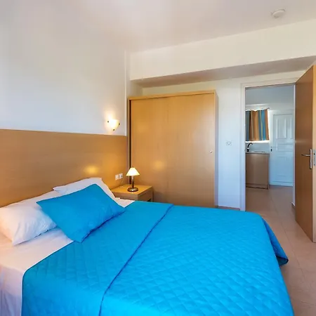 Corafili קיוטארי